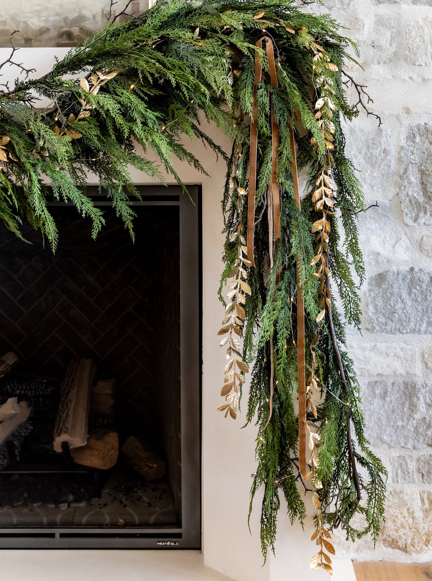 5.5' Brass Laurel Garland